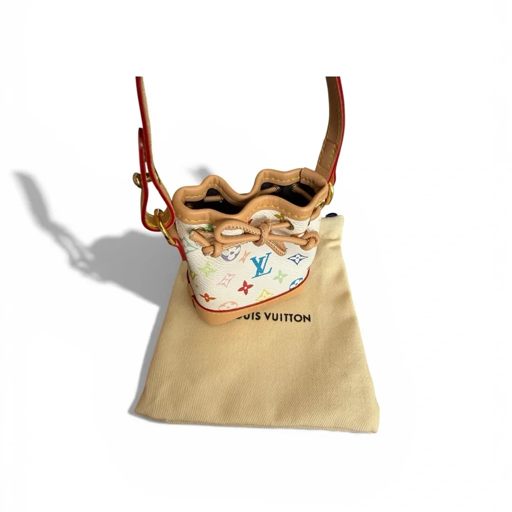 NWOT LV White/Tan Multicolor Mini Bag Bucket  - Bag Charm/Keychain - Picture 13 of 13